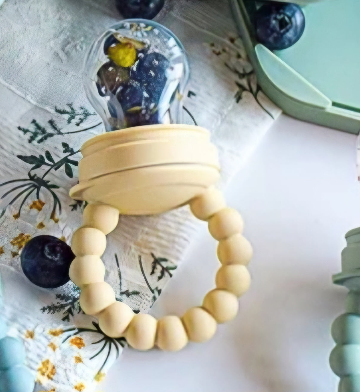 New Infant Teething Toy Teether Bpa Free Fruit Feeder Pacifier Food Grade Frozen Baby Food Feeder